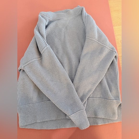 Aerie size small oversized Soft Blue Crew Neck Sweater - Picture 3 of 12